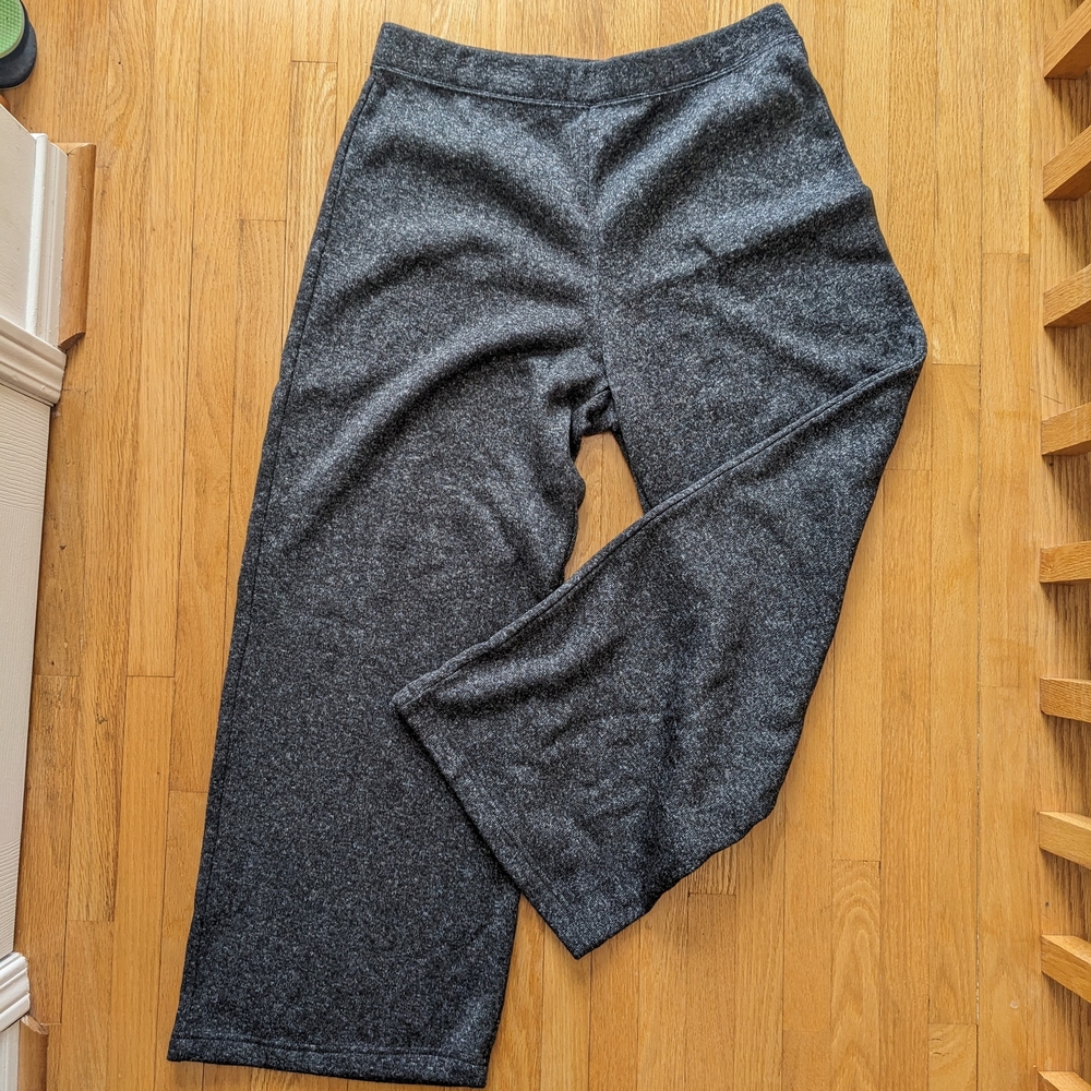 Uniqlo Grey Sweatpants (Unisex XL) (Excellent condition)
